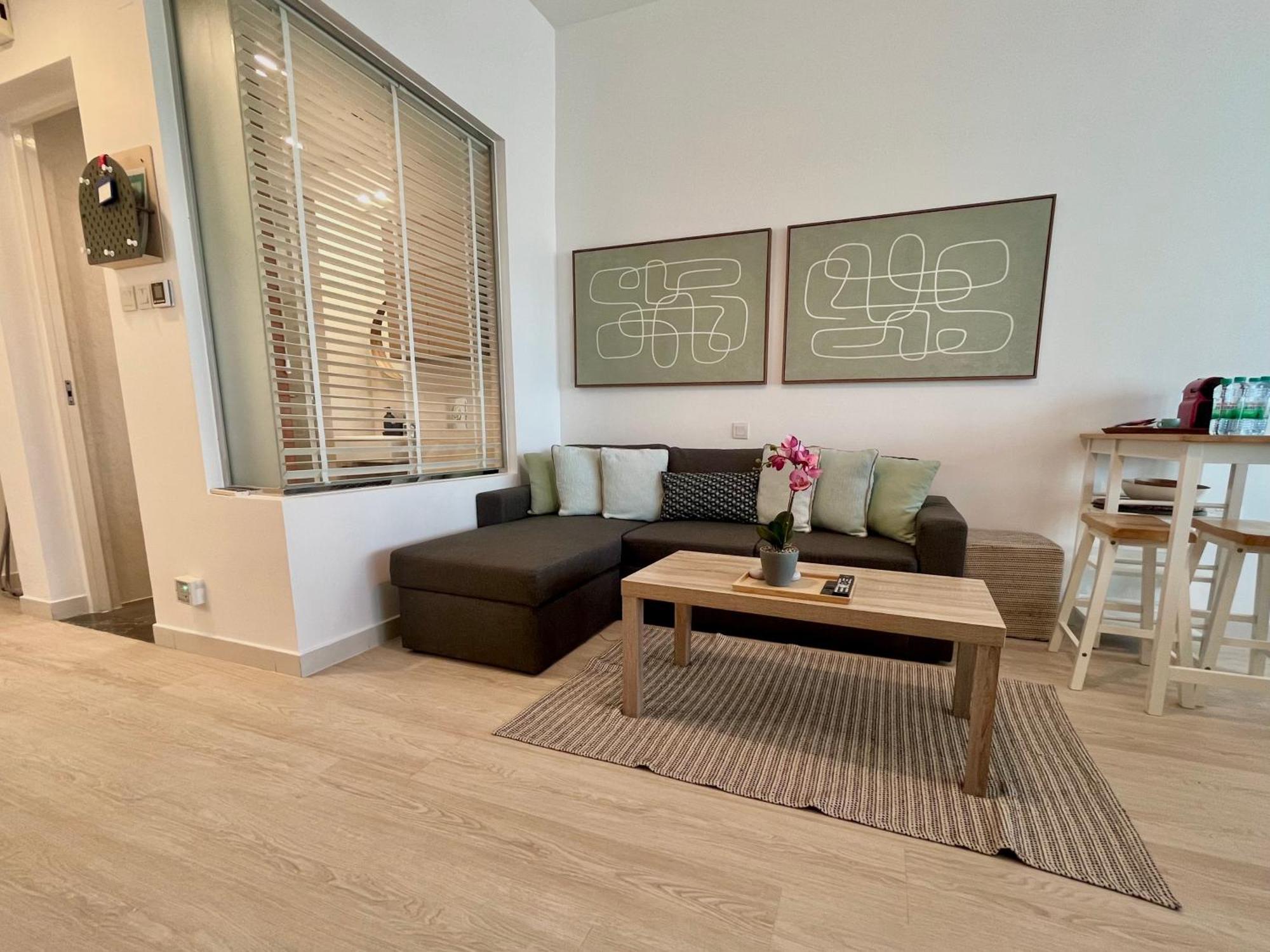 Palm Jumeirah Upgraded & Cozy Boutique *