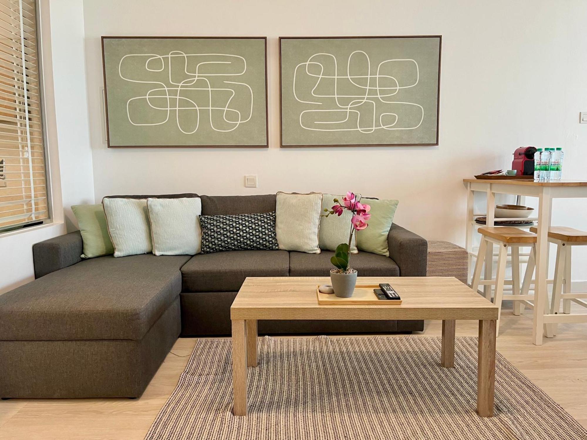 Palm Jumeirah Upgraded & Cozy Boutique